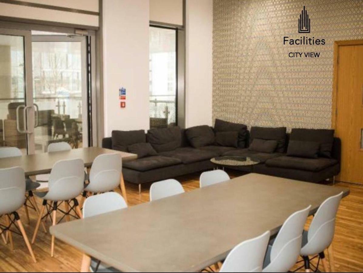 Studio Apartments Free Street Parking Subject To Availability Manchester Exterior foto