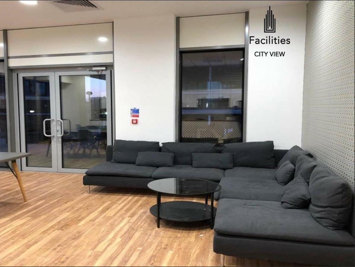 Studio Apartments Free Street Parking Subject To Availability Manchester Exterior foto