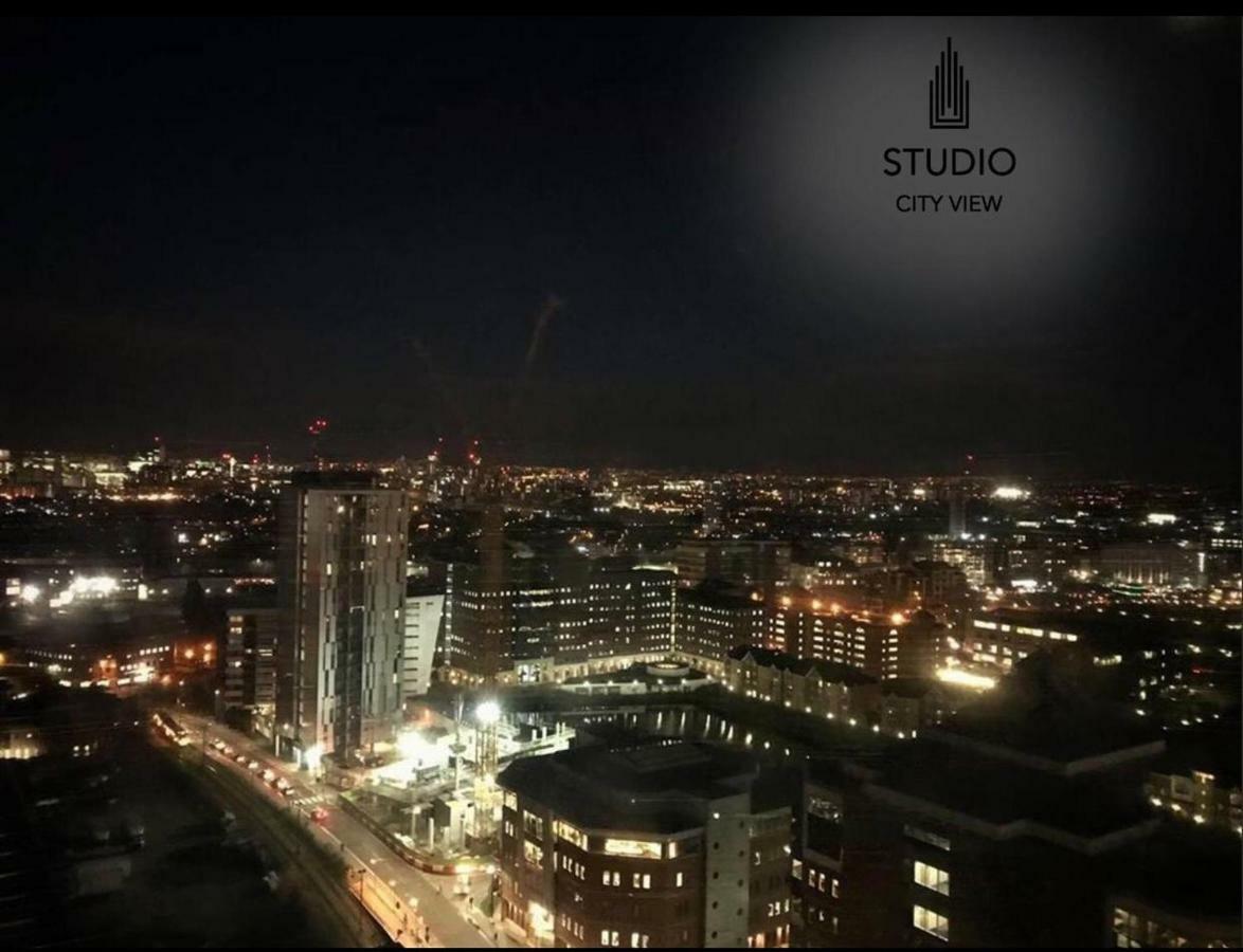 Studio Apartments Free Street Parking Subject To Availability Manchester Exterior foto